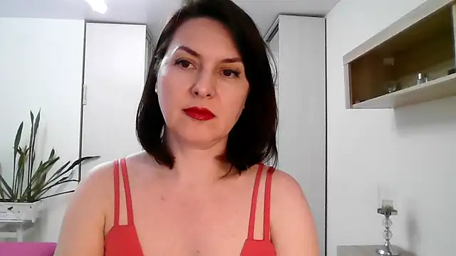 Victoria Glam online show from April 22, 2026, 5:14 pm