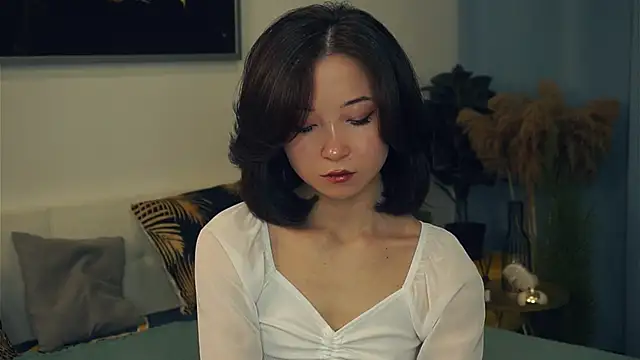 VeronaCritchlow online show from March 1, 2025, 7:41 am