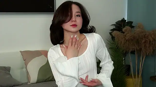 VeronaCritchlow online show from March 18, 2025, 7:52 am