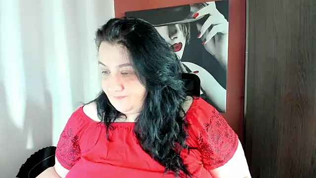 Snapshot of QueenOfHaze chatting on July 9, 2026, 8:40 am QueenOfHaze online show from July 9, 2026, 8:40 am