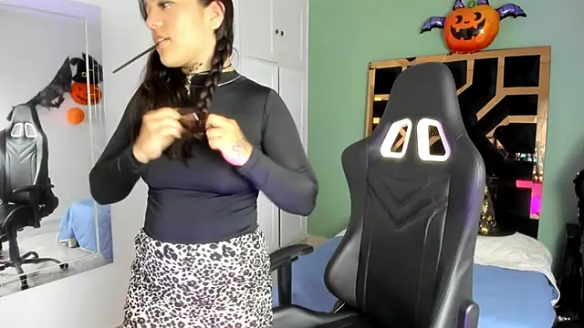 Billie Jhonson  online show from October 16, 2025, 7:15 pm