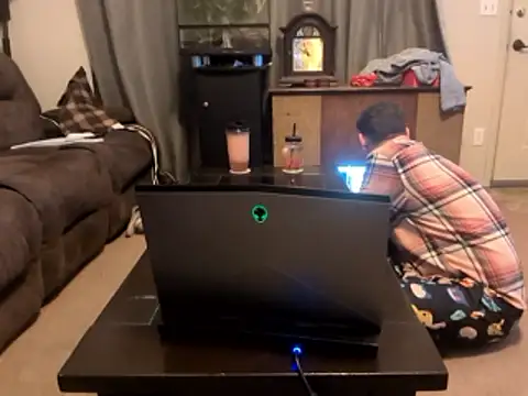 Snapshot of YourNotMySupervisor chatting on January 7, 2026, 4:59 am YourNotMySupervisor online show from January 7, 2026, 4:59 am