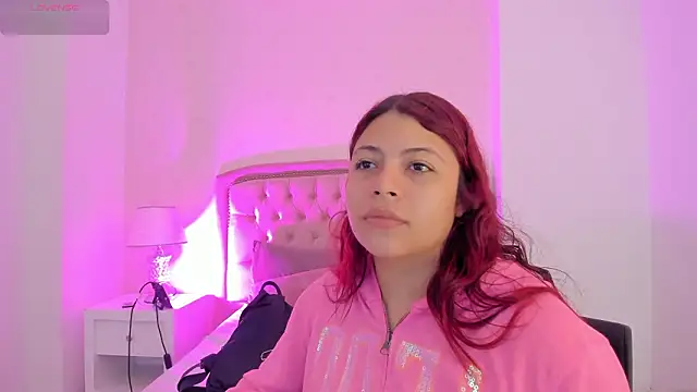 Kendall  Fox online show from February 12, 2026, 5:13 am