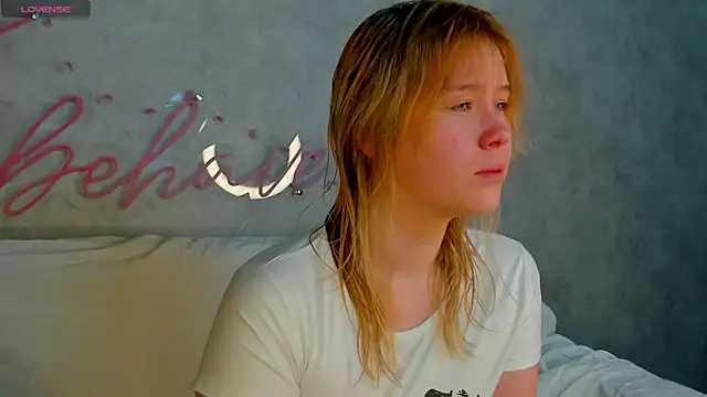 Amy Kimberlly online show from September 17, 2025, 11:50 pm