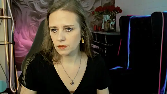 EmiliaBedy online show from February 17, 2025, 9:24 am