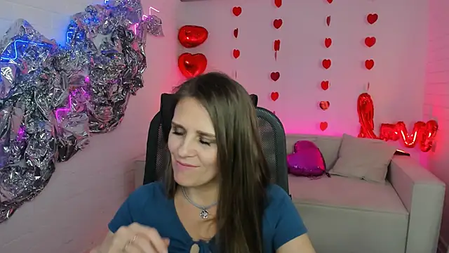 EmiliaBedy online show from March 18, 2025, 3:31 pm