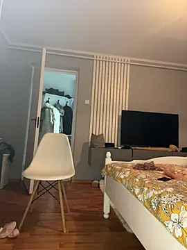 bunnythetailor online show from February 2, 2025, 3:28 pm