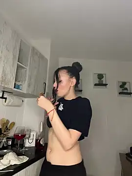 bunnythetailor online show from February 28, 2025, 10:50 pm