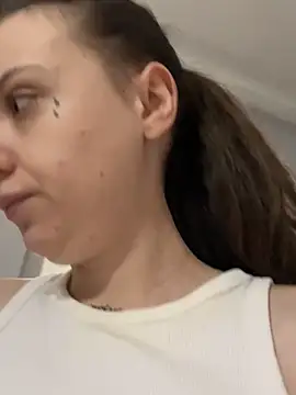 bunnythetailor online show from November 22, 2025, 3:55 pm