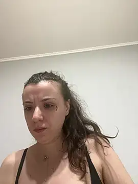 bunnythetailor online show from February 24, 2026, 4:27 pm