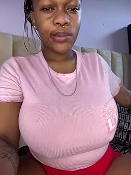 Boneca25 online show from March 15, 2026, 1:17 pm