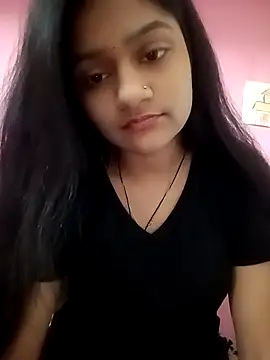 Snapshot of Tanu-00 chatting on December 3, 2025, 9:40 am Tanu-00 online show from December 3, 2025, 9:40 am