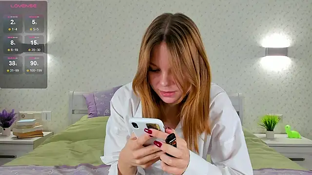 ElvinaBestwick online show from February 4, 2025, 3:47 pm