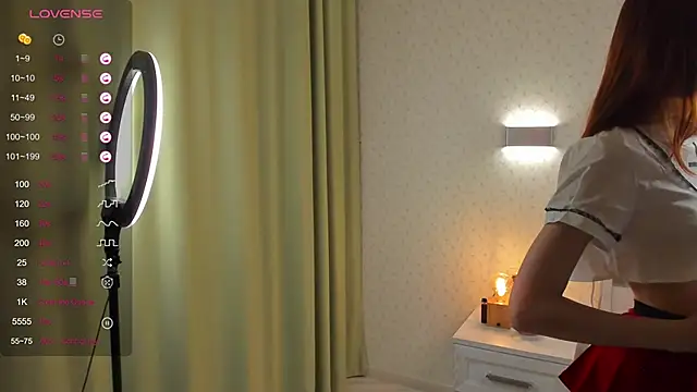 ElvinaBestwick online show from March 18, 2025, 6:37 pm