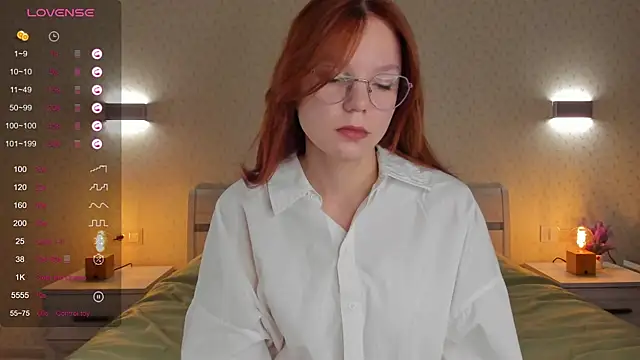 ElvinaBestwick online show from March 19, 2025, 3:40 pm