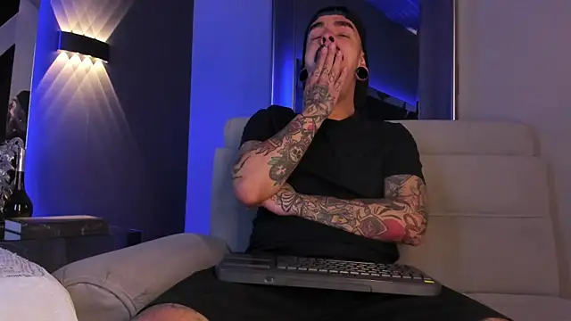 kaletattoo online show from September 21, 2025, 3:13 pm