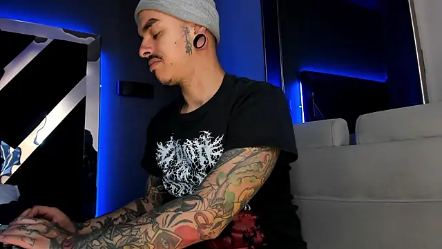 Snapshot of kaletattoo chatting on June 3, 2026, 11:24 am kaletattoo online show from June 3, 2026, 11:24 am