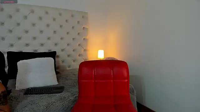 esmeralda06 online show from February 7, 2025, 2:47 pm