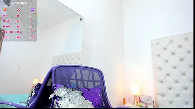 esmeralda06 online show from April 21, 2026, 3:39 pm