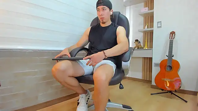 Tombarden online show from November 25, 2025, 8:20 pm