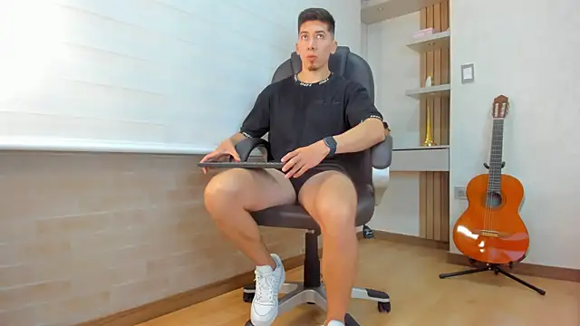 Tombarden online show from December 19, 2025, 7:32 pm