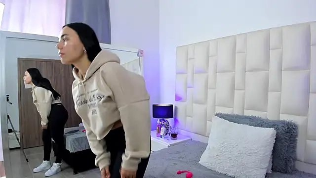 Ariana rouse online show from October 2, 2025, 5:20 pm