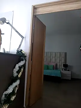 Ariana rouse online show from December 3, 2025, 5:11 pm