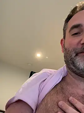 harrychest online show from April 10, 2026, 3:39 pm
