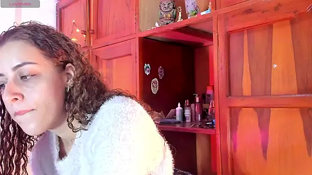 Isangel  online show from December 18, 2025, 3:45 am