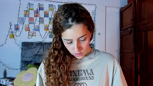 Isangel  online show from February 10, 2026, 5:00 am