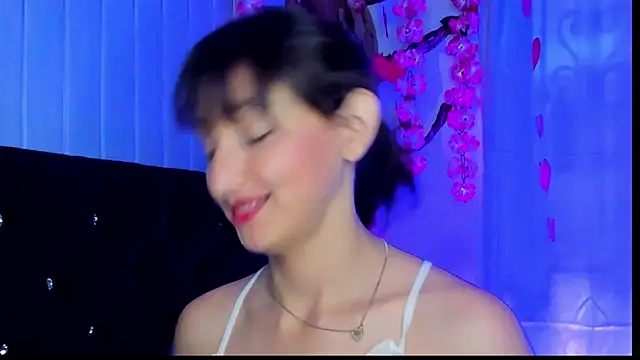 vicky  skinny 1 online show from February 18, 2025, 3:10 pm