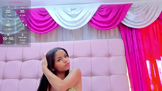 CanelaDevil  online show from September 9, 2025, 8:19 pm