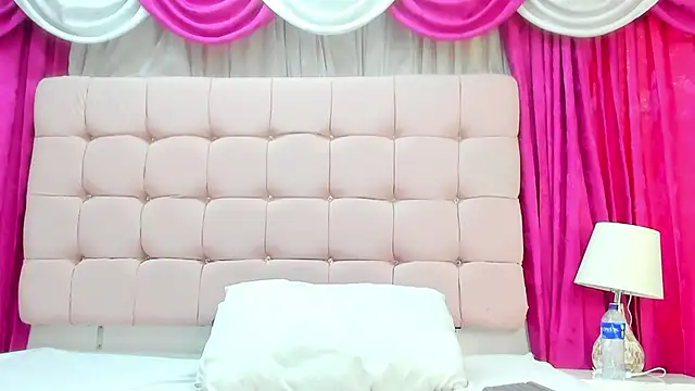 CanelaDevil  online show from September 29, 2025, 8:13 pm