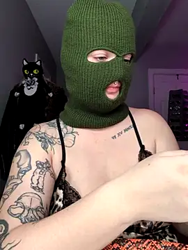 goblingirl888 online show from October 24, 2025, 7:16 am