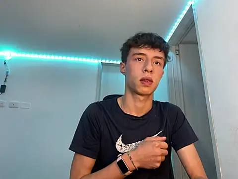 Juanmres online show from October 10, 2025, 2:54 am