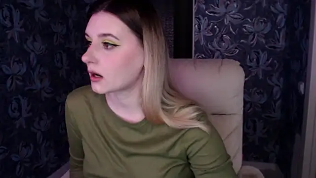 Snapshot of Freya_Celestial chatting on March 29, 2026, 1:44 pm Freya Celestial online show from March 29, 2026, 1:44 pm