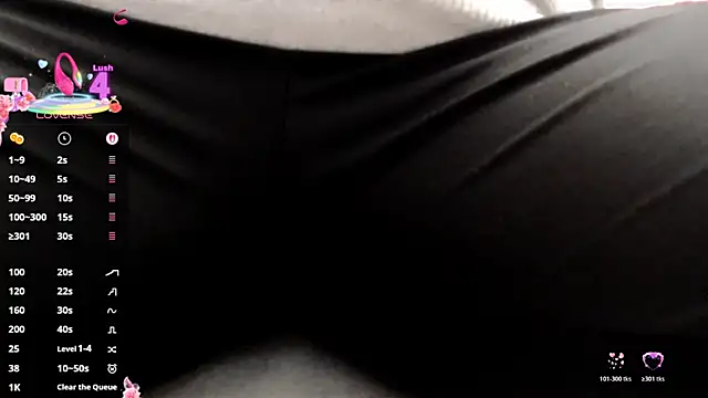 Wetandnaughtyxx online show from October 21, 2025, 9:54 am