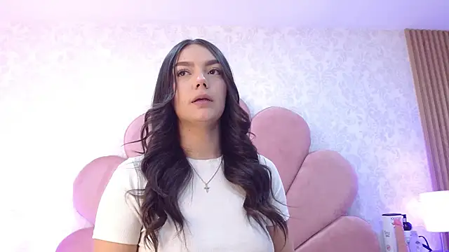 ElhaThomson online show from November 22, 2025, 9:03 pm