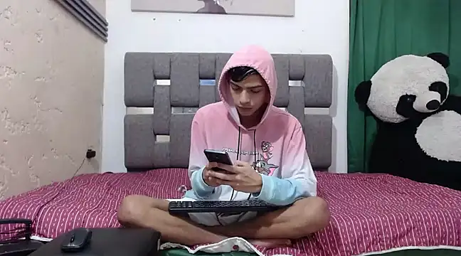 KING STYLE2 online show from February 13, 2025, 11:15 pm