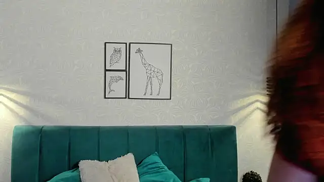 ninna curly online show from April 18, 2026, 5:22 am