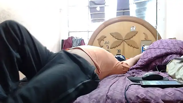 nakedlima online show from April 21, 2026, 2:56 pm