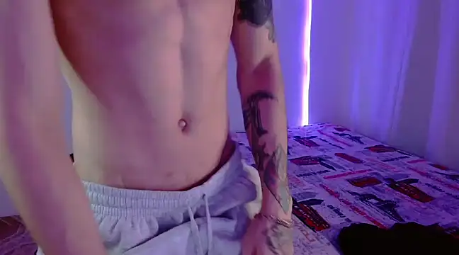 H3ll B0I online show from February 6, 2025, 8:07 am