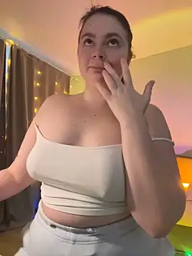 DearAlise online show from February 4, 2025, 1:06 pm