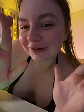 DearAlise online show from March 16, 2025, 8:32 pm