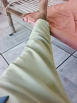 xmanrawan2 online show from September 25, 2025, 4:38 am