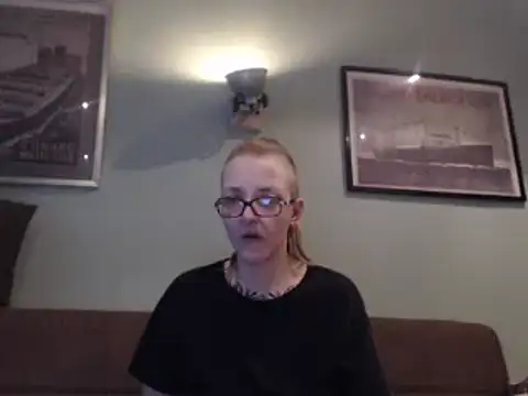 Astrid-Gilbert online show from February 14, 2025, 6:08 pm