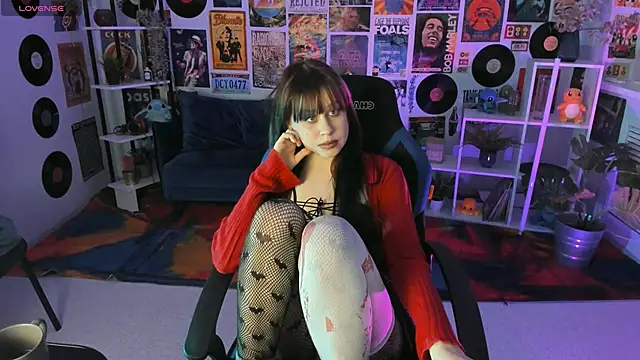 MisaPage online show from February 24, 2025, 9:31 pm