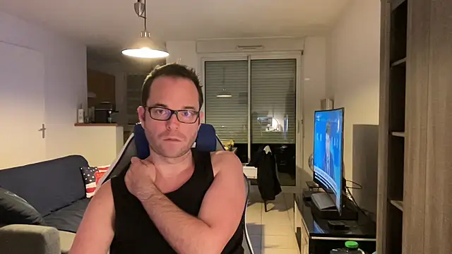 Funnyjul31 online show from February 16, 2025, 6:21 pm