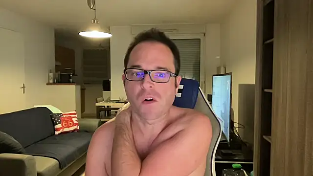 Funnyjul31 online show from February 22, 2025, 6:08 pm