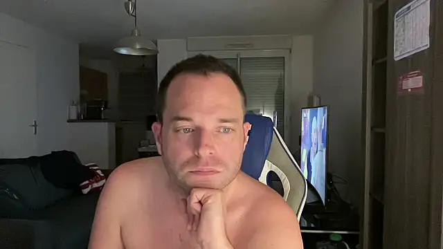 Funnyjul31 online show from March 8, 2025, 7:09 pm